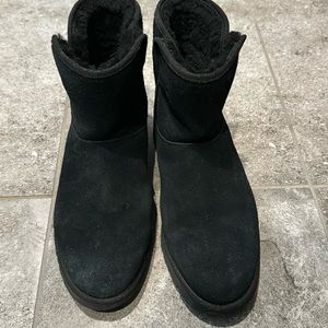 UGG Black Size 9 Women FINAL MARKDOWN!